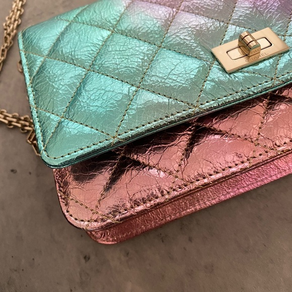 Chanel rainbow reissue wallet on chain - Picture 15 of 16